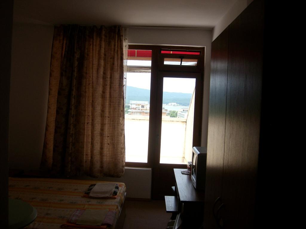 Hotel Neven Primorsko Luaran gambar