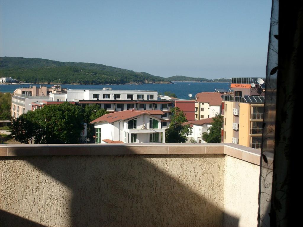 Hotel Neven Primorsko Luaran gambar